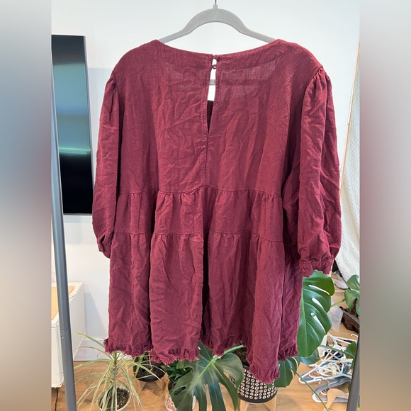 Women’s UMGEE Tiered Burgundy Tunic Top - Picture 4 of 4